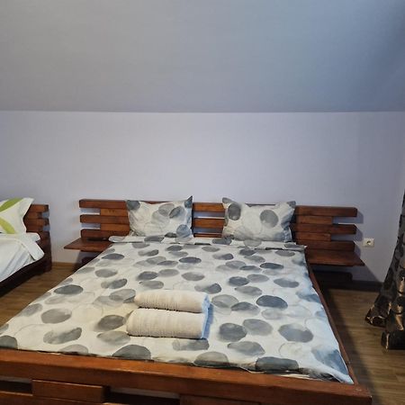 Casa Maya Săsciori Zewnętrze zdjęcie